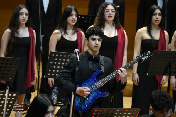 BAKAN ERSOY HATAYLI ÇOCUKLARIN HAYALİNİ GERÇEKLEŞTİRDİ